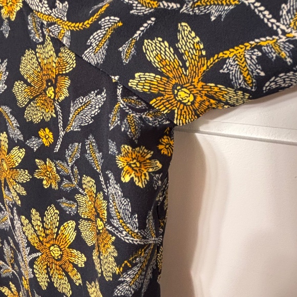 Tommy Hilfiger floral print semi-sheer blouse navy back ground size XXL - Picture 7 of 16